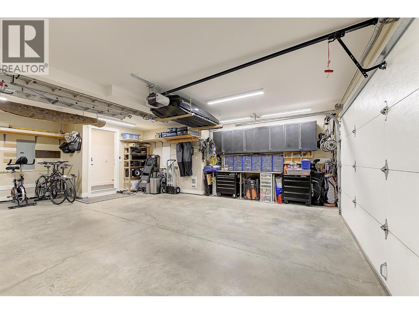 645 Francis Avenue, Kelowna