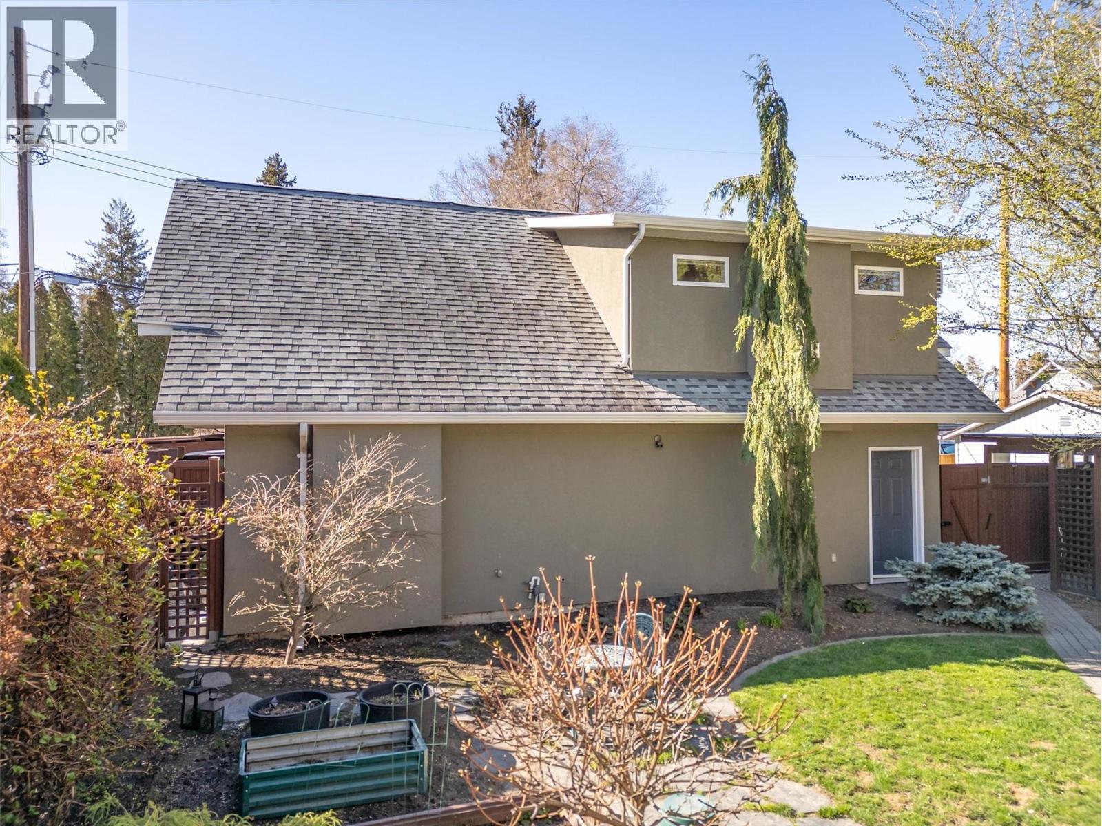 645 Francis Avenue, Kelowna