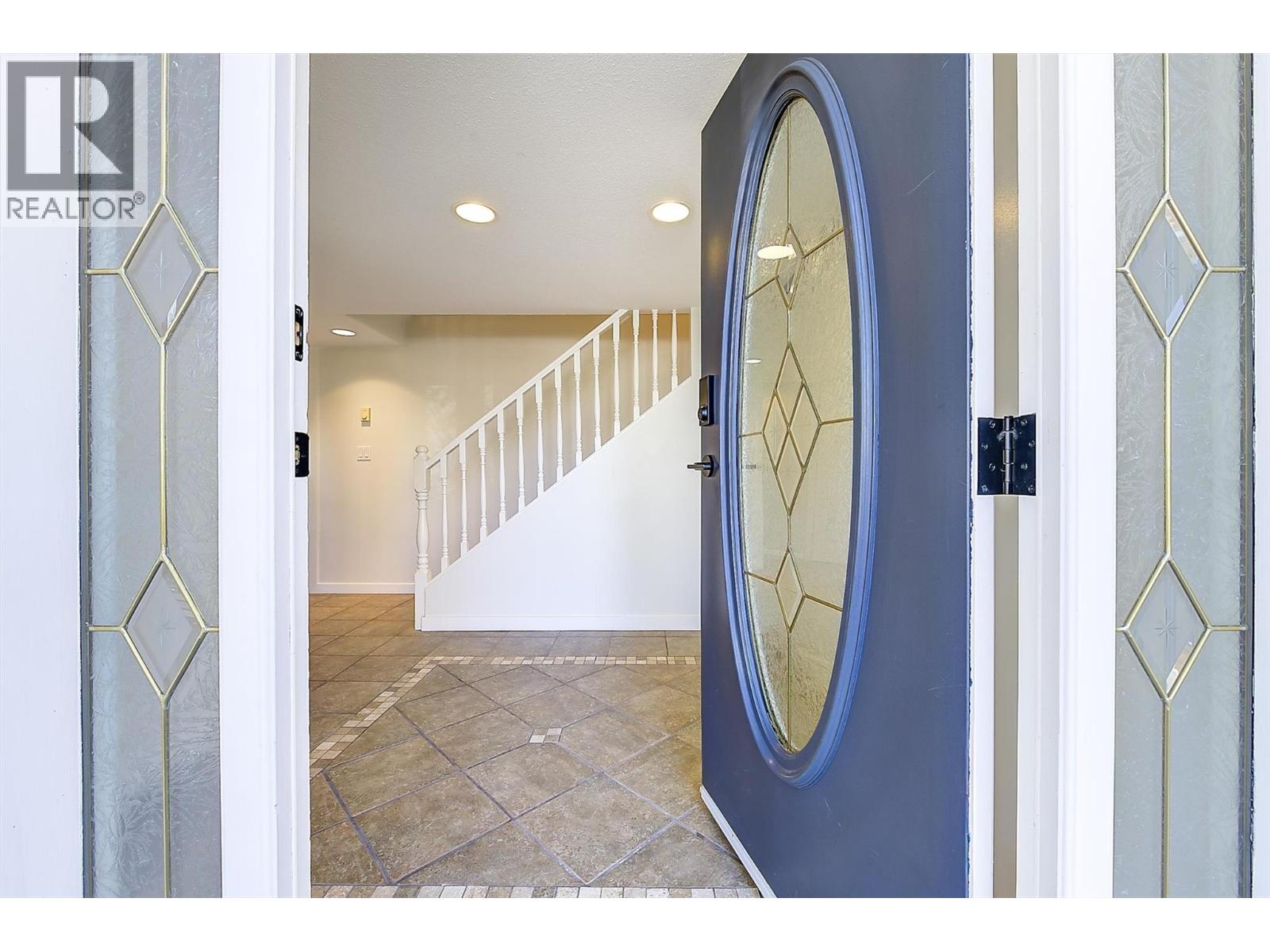 645 Francis Avenue, Kelowna