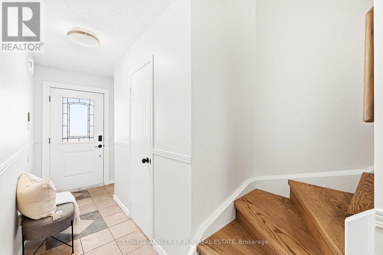 #12 811 WILSON ROAD N - 11