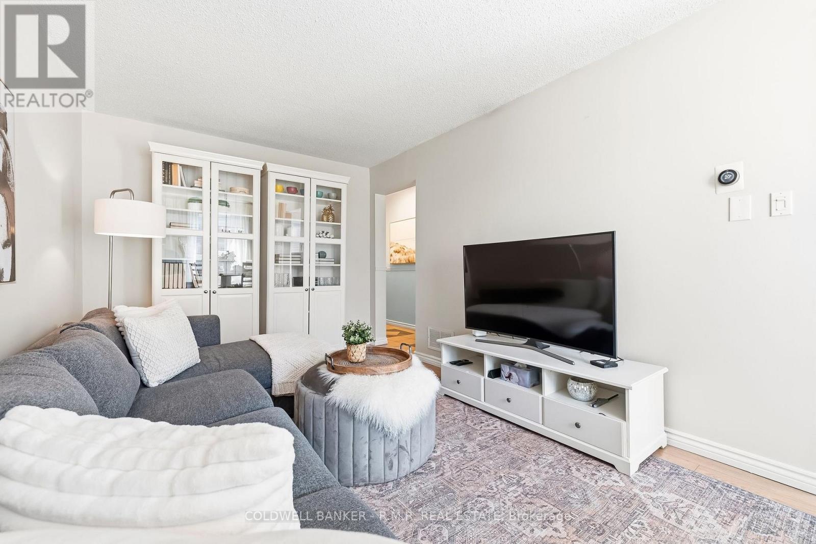 #12 811 WILSON ROAD N - 14
