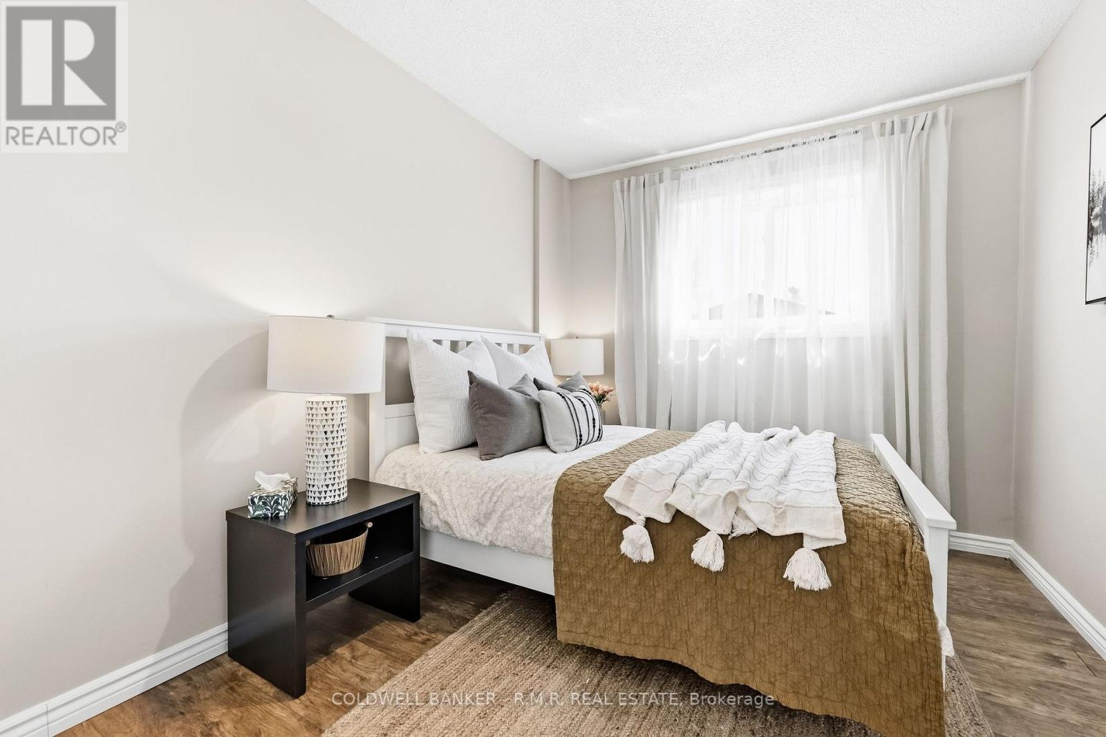#12 811 WILSON ROAD N - 29