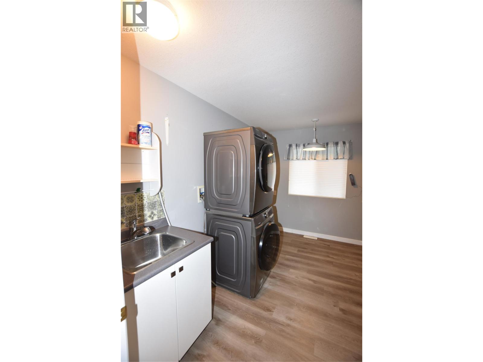 145 Falcon Avenue, Vernon