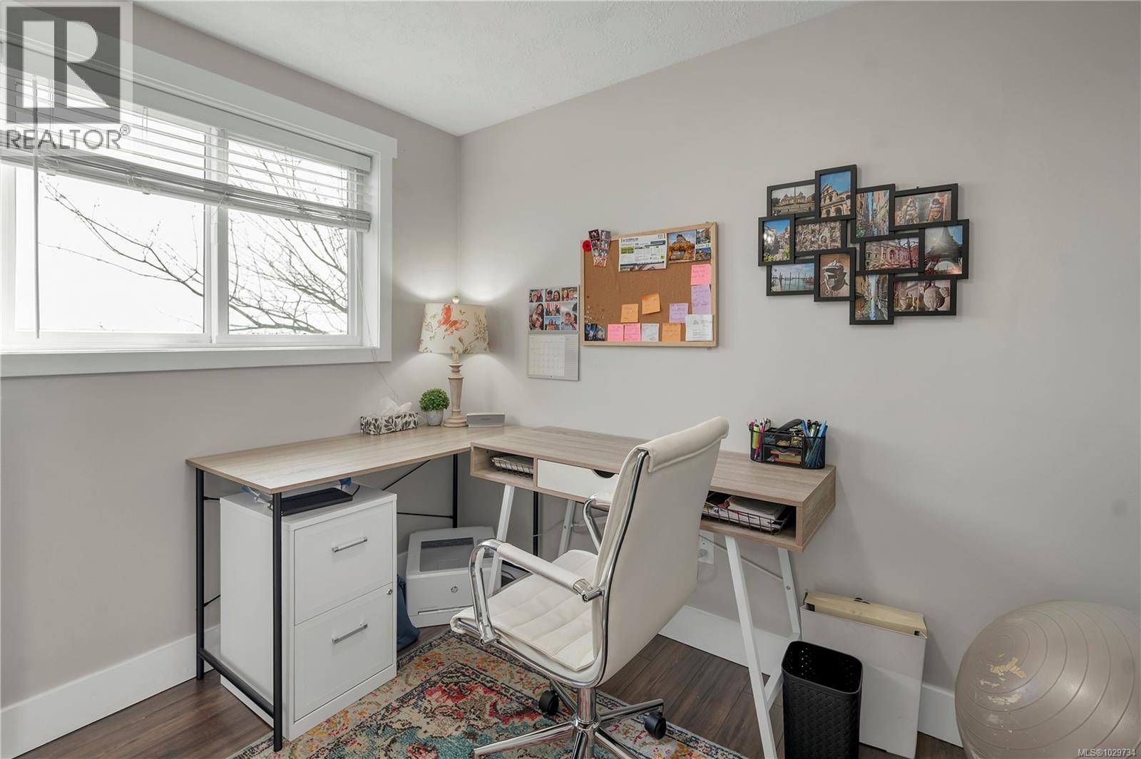 241 Alder St S - 33