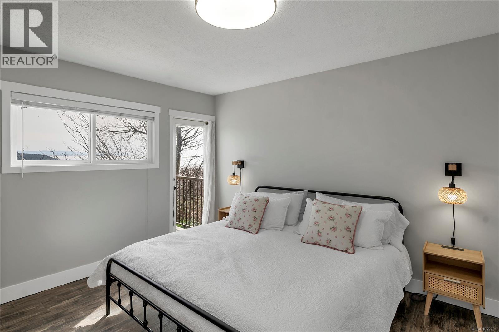 241 Alder St S - 20