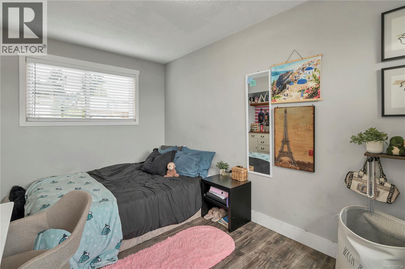 241 Alder St S - 38