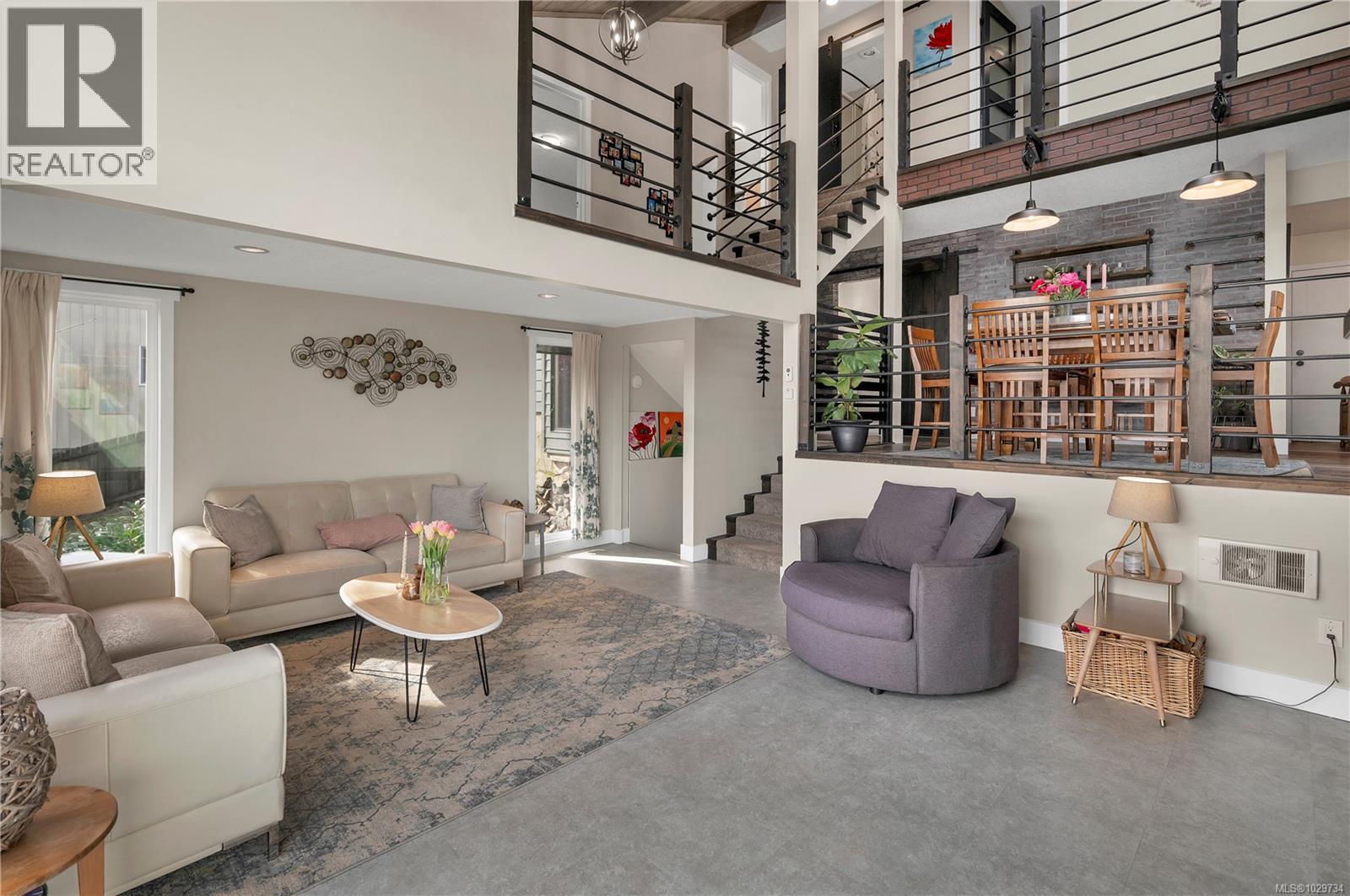 241 Alder St S - 8