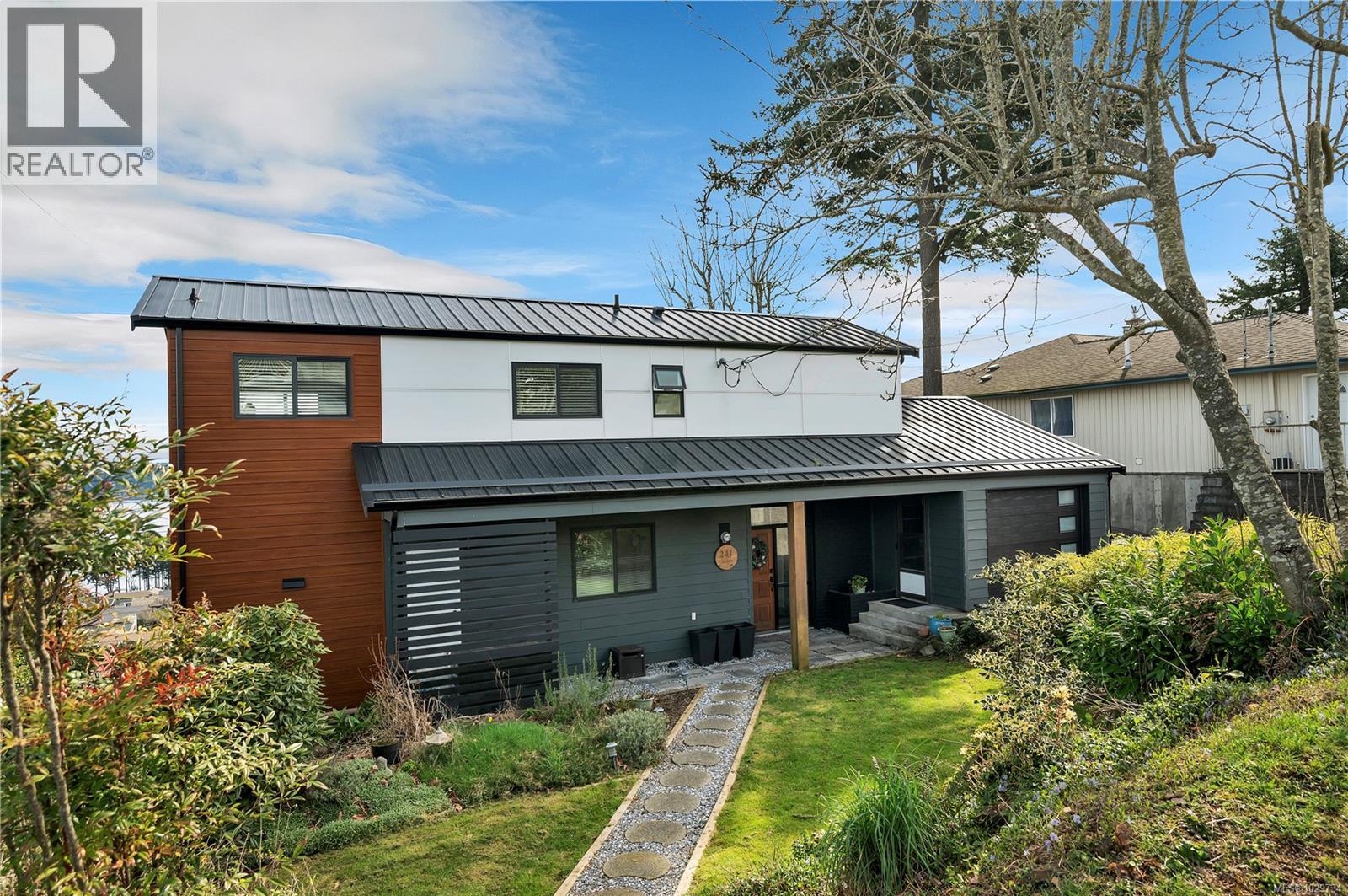 241 Alder St S - 66