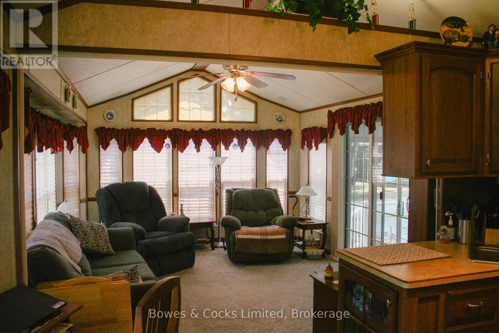 2 ROCKHAVEN-PIONEER POINT — photo 14