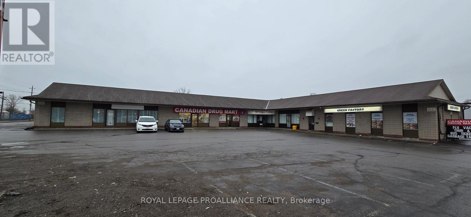 59 DUNDAS STREET E — photo 2