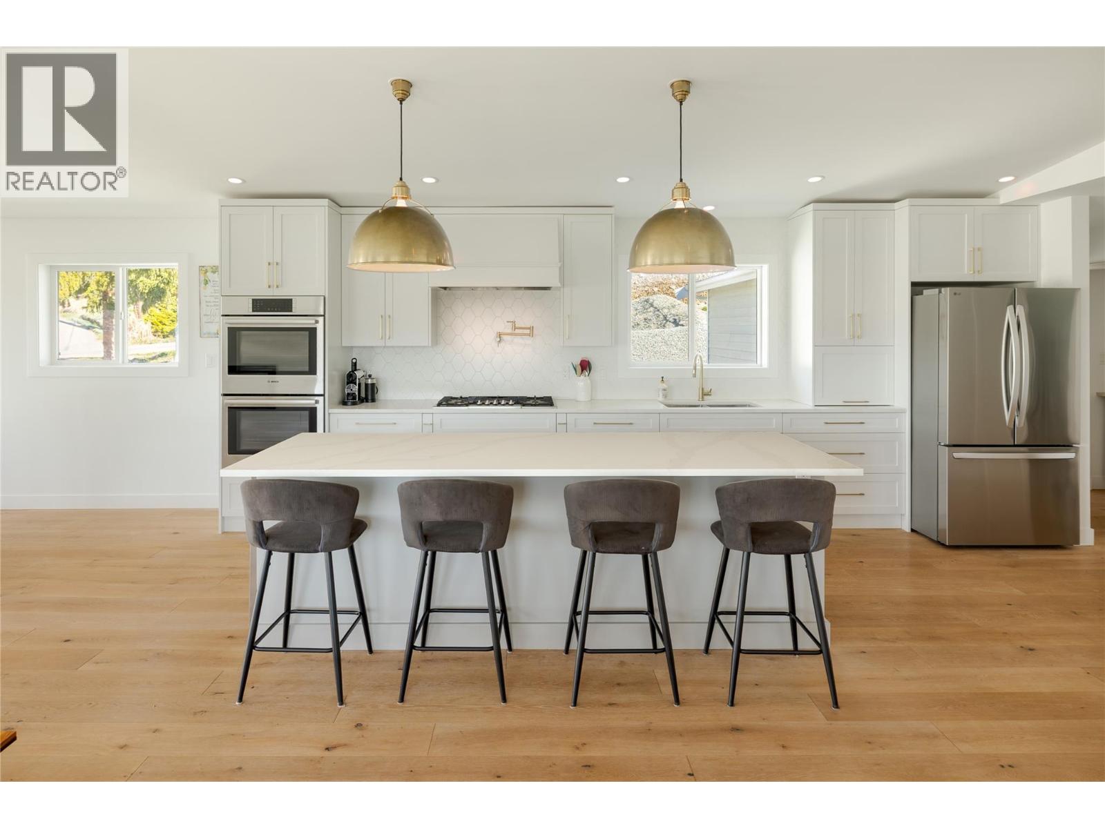 10942 Russell Road, Lake Country