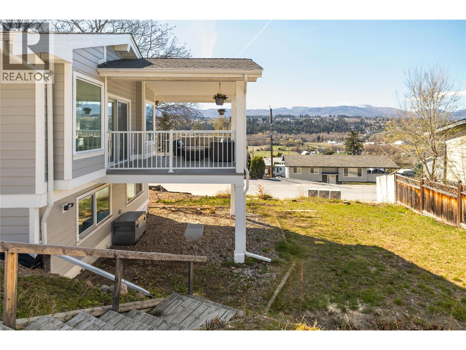 10942 Russell Road, Lake Country