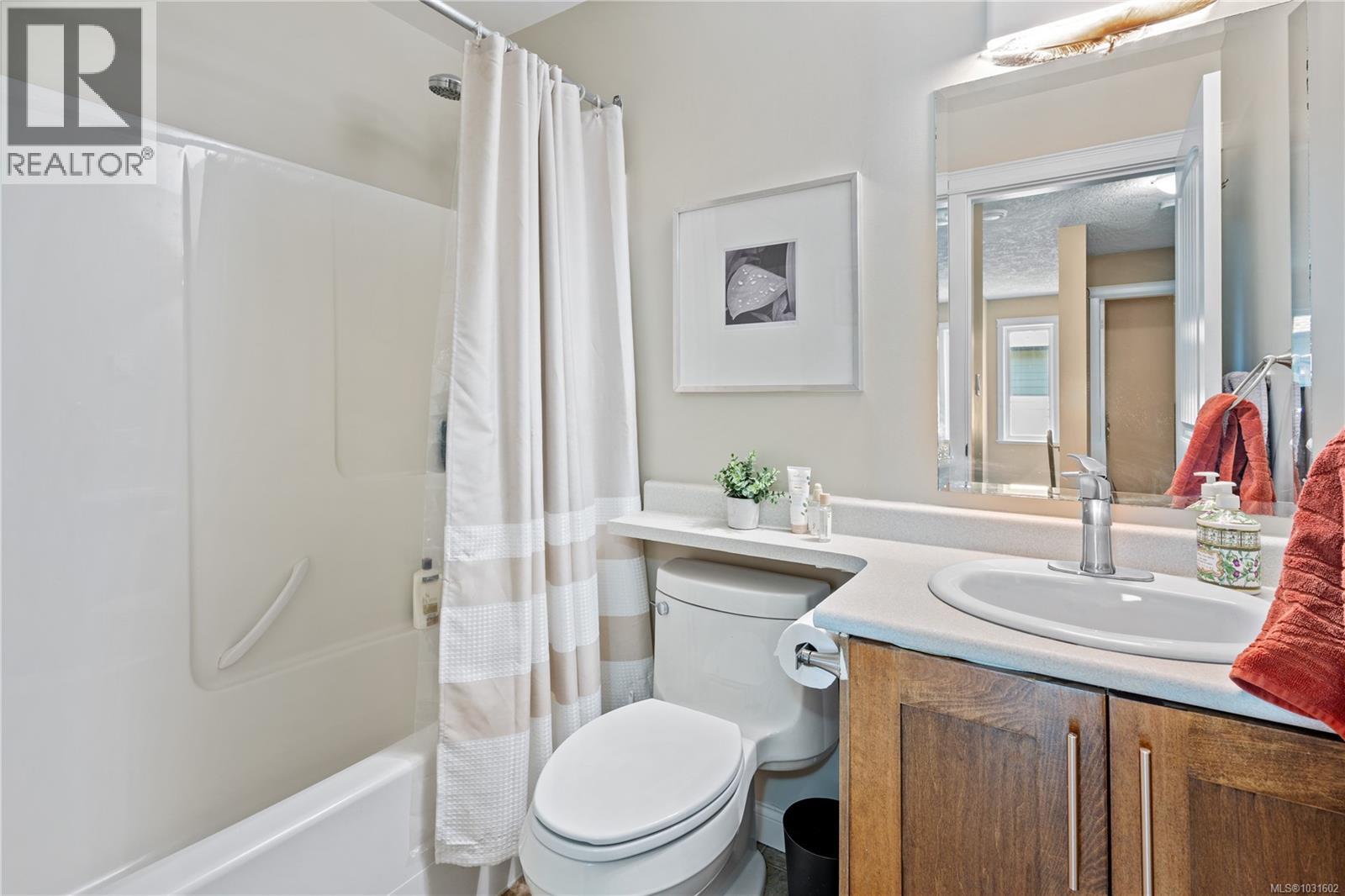  2798 Lakeshore Place, Langford