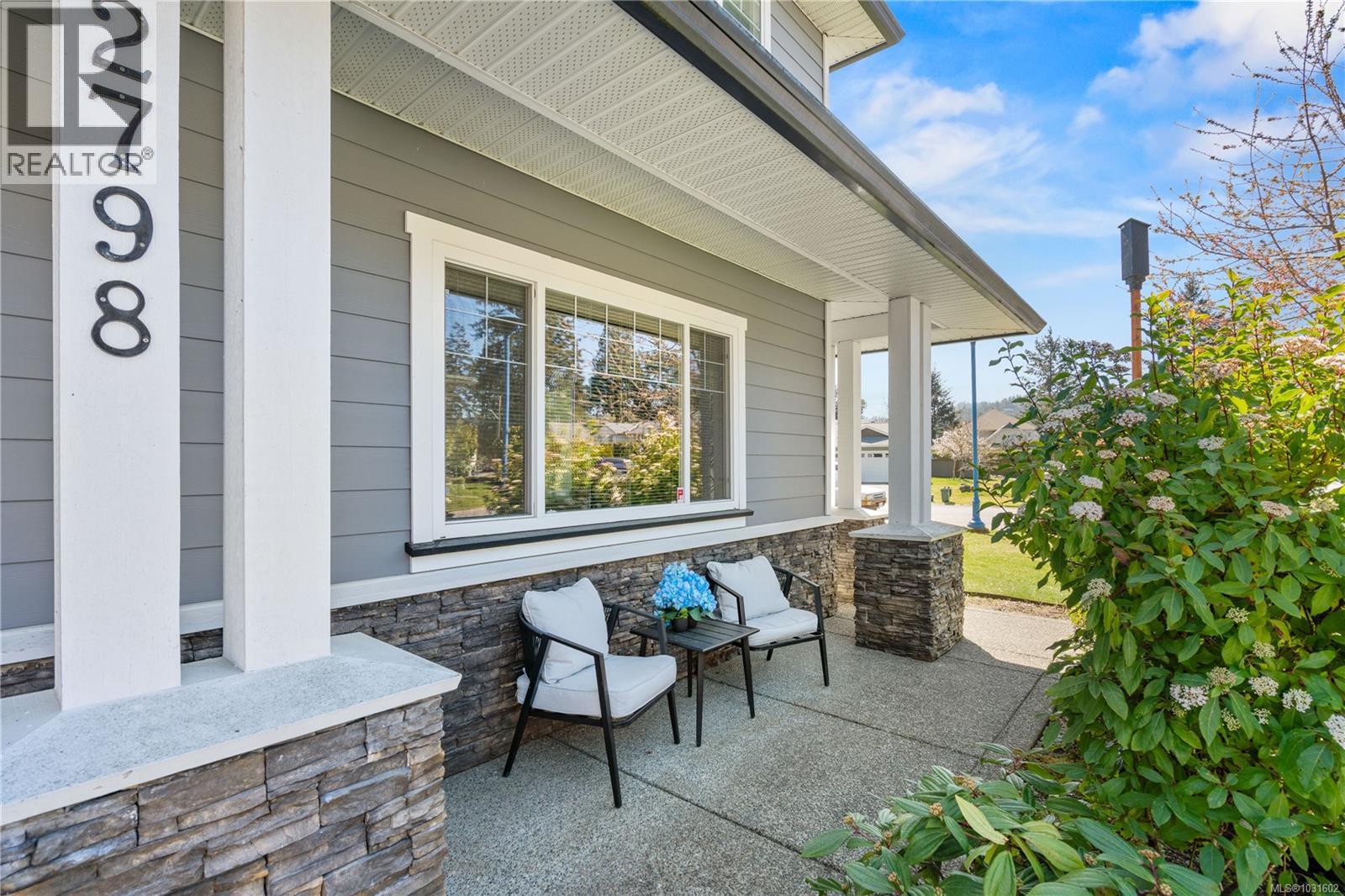  2798 Lakeshore Place, Langford