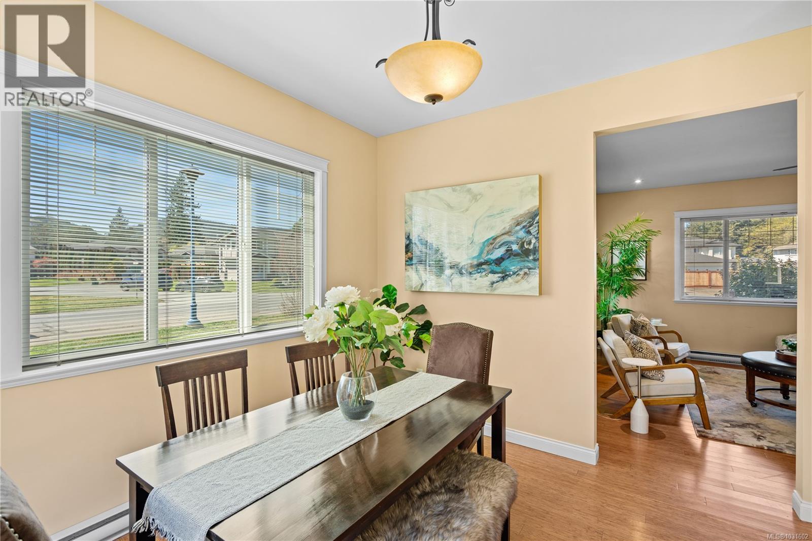  2798 Lakeshore Place, Langford