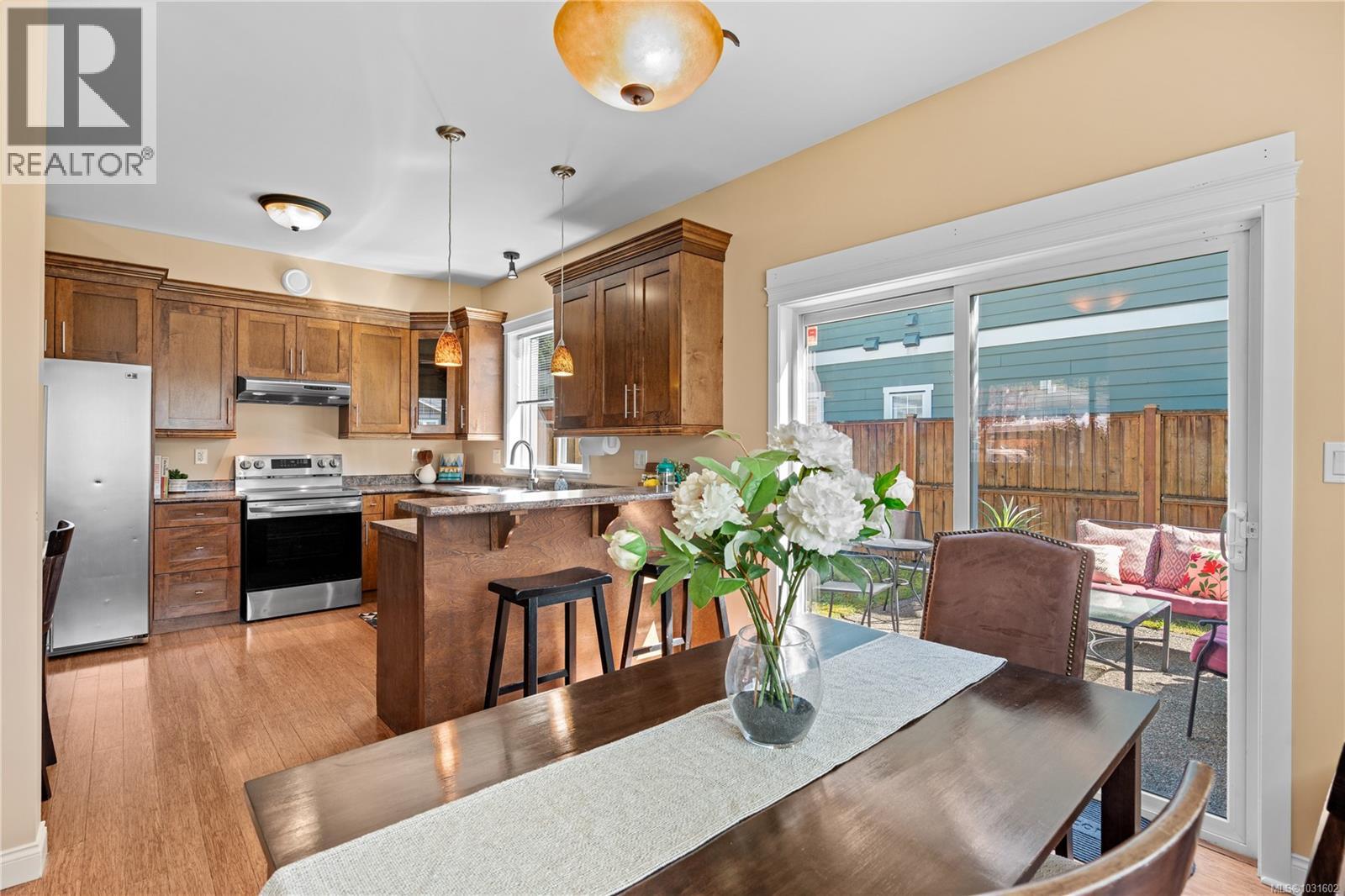  2798 Lakeshore Place, Langford