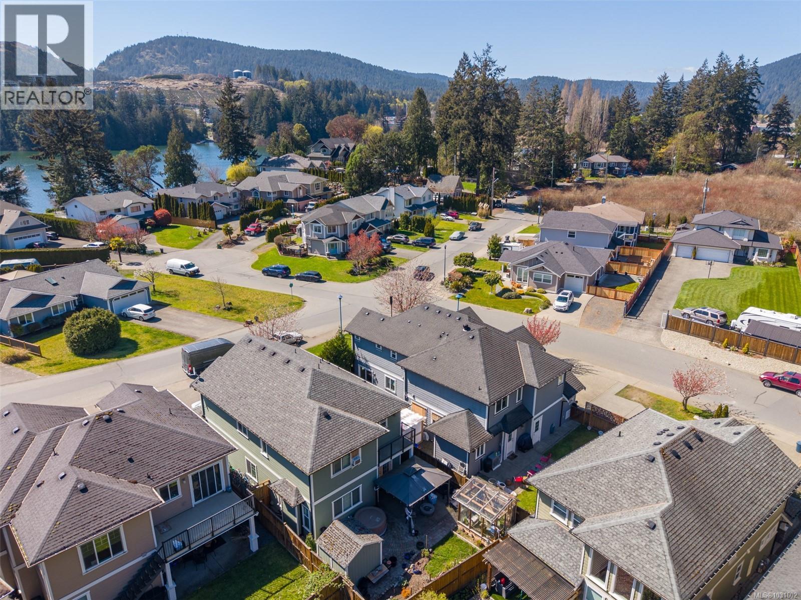  2798 Lakeshore Place, Langford