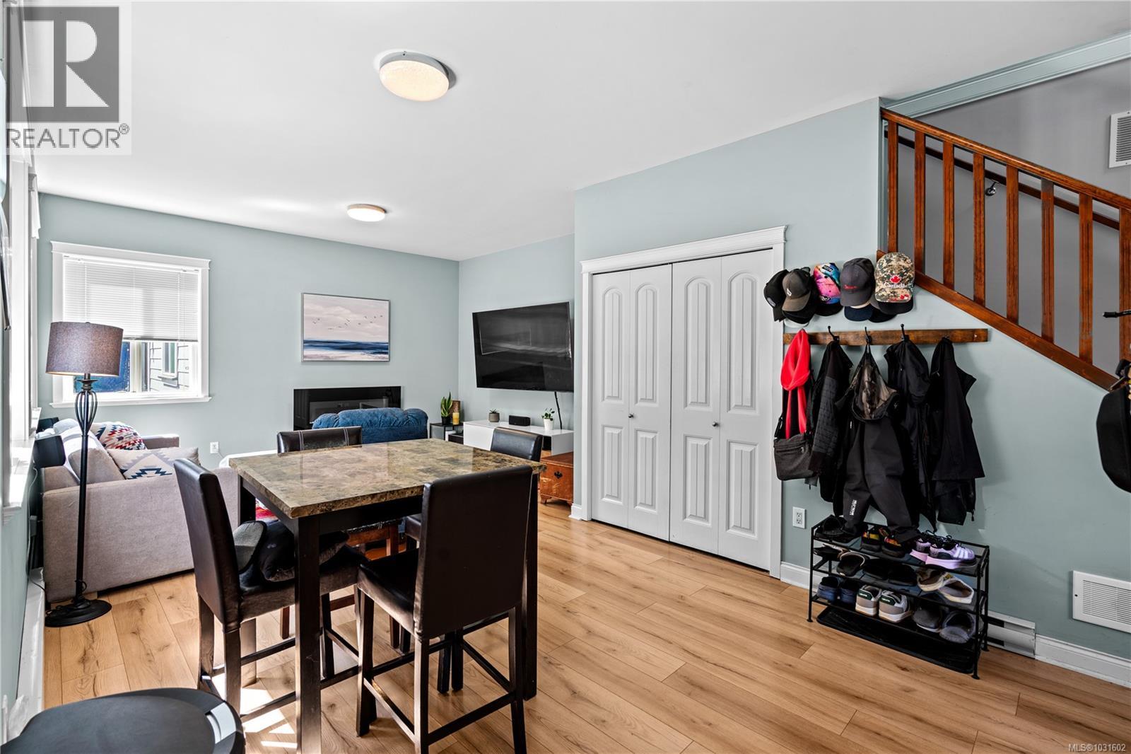  2798 Lakeshore Place, Langford