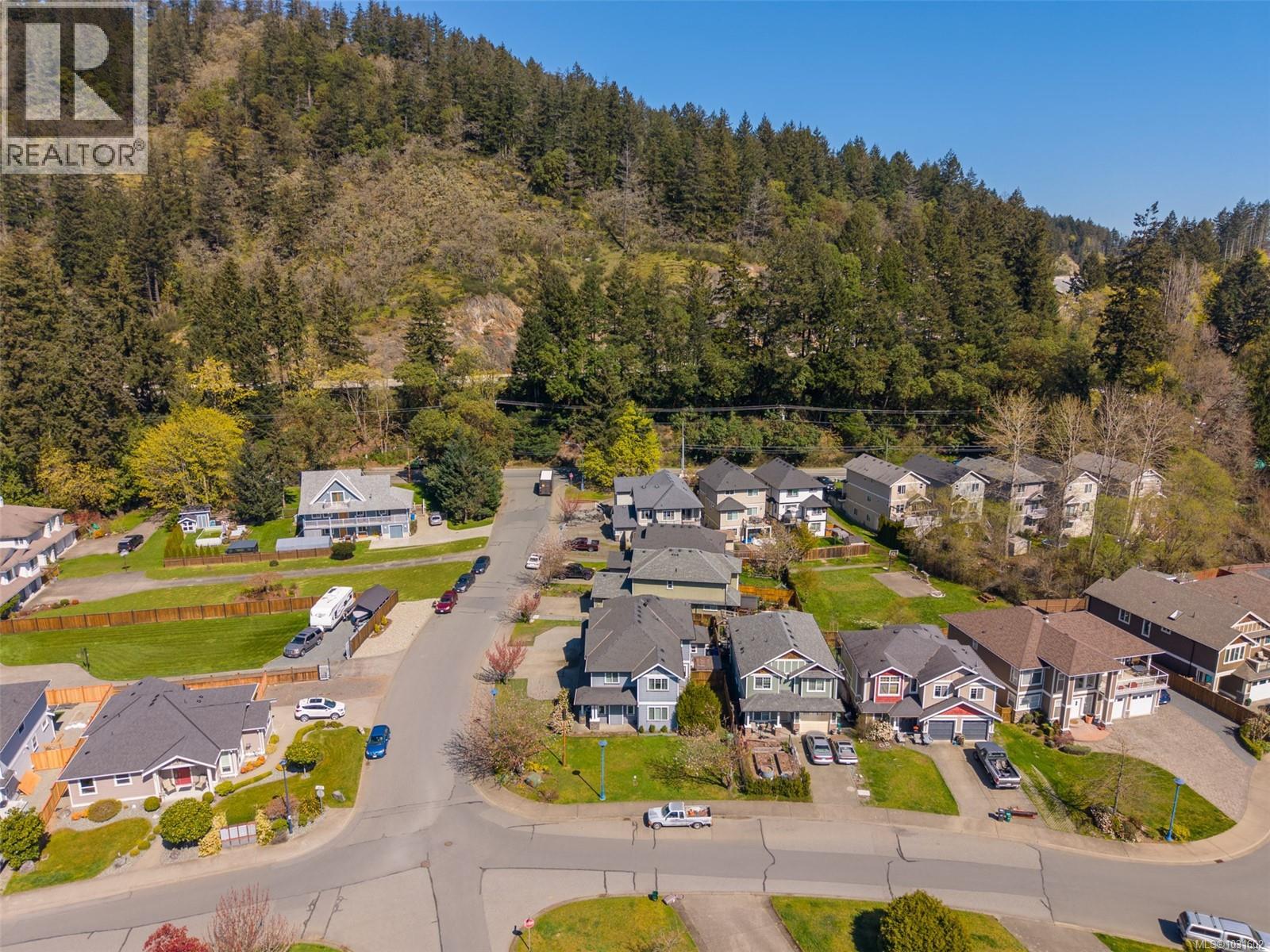  2798 Lakeshore Place, Langford