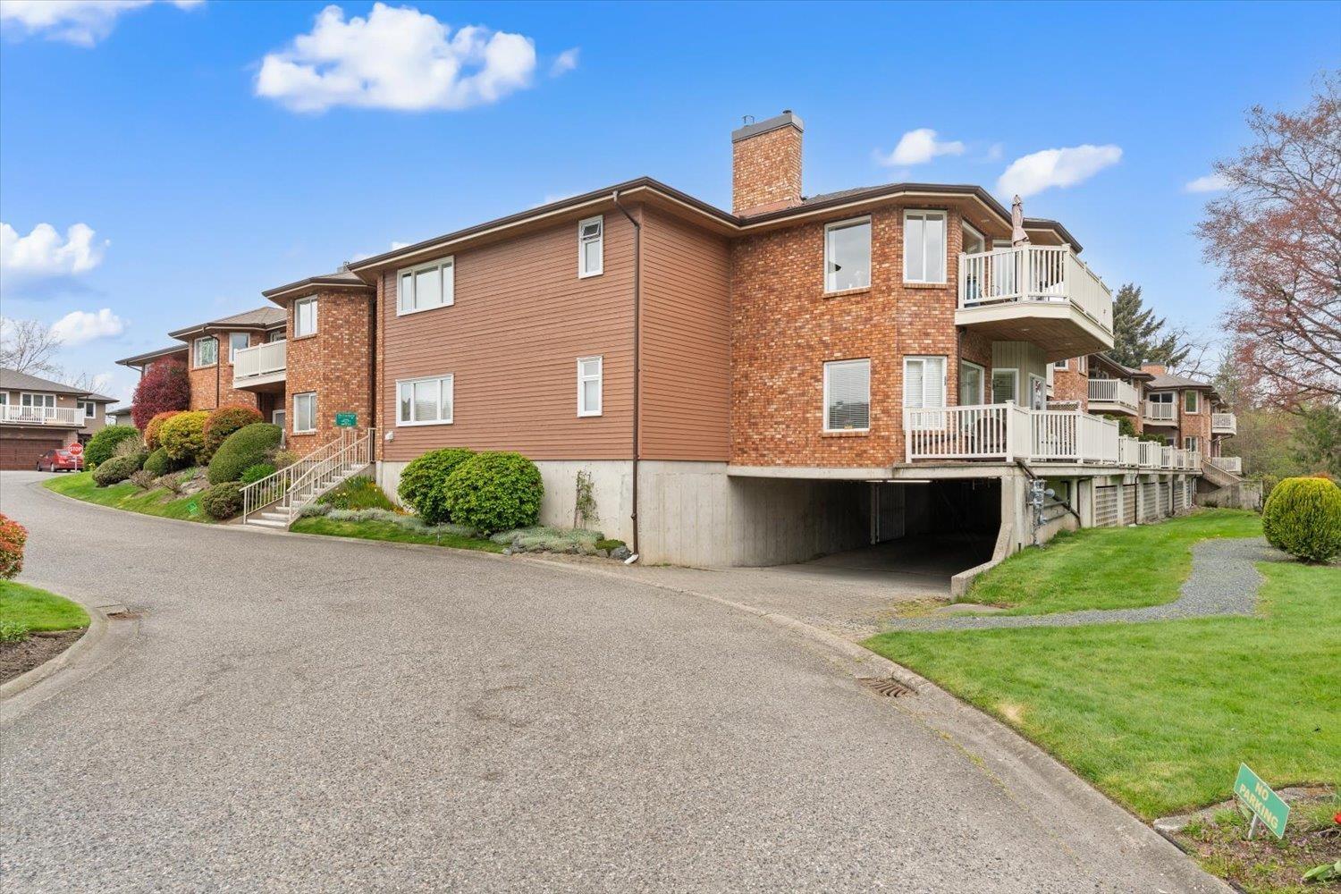 201 7001 EDEN DRIVE, Sardis West Vedder, Chilliwack