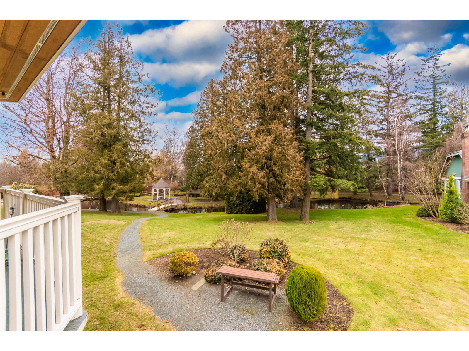201 7001 EDEN DRIVE, Sardis West Vedder, Chilliwack