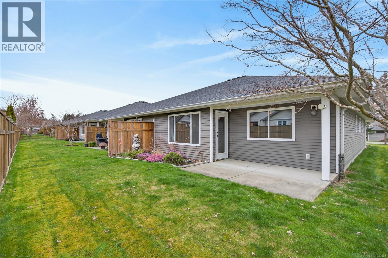 #8 3400 CONISTON CRES - 18