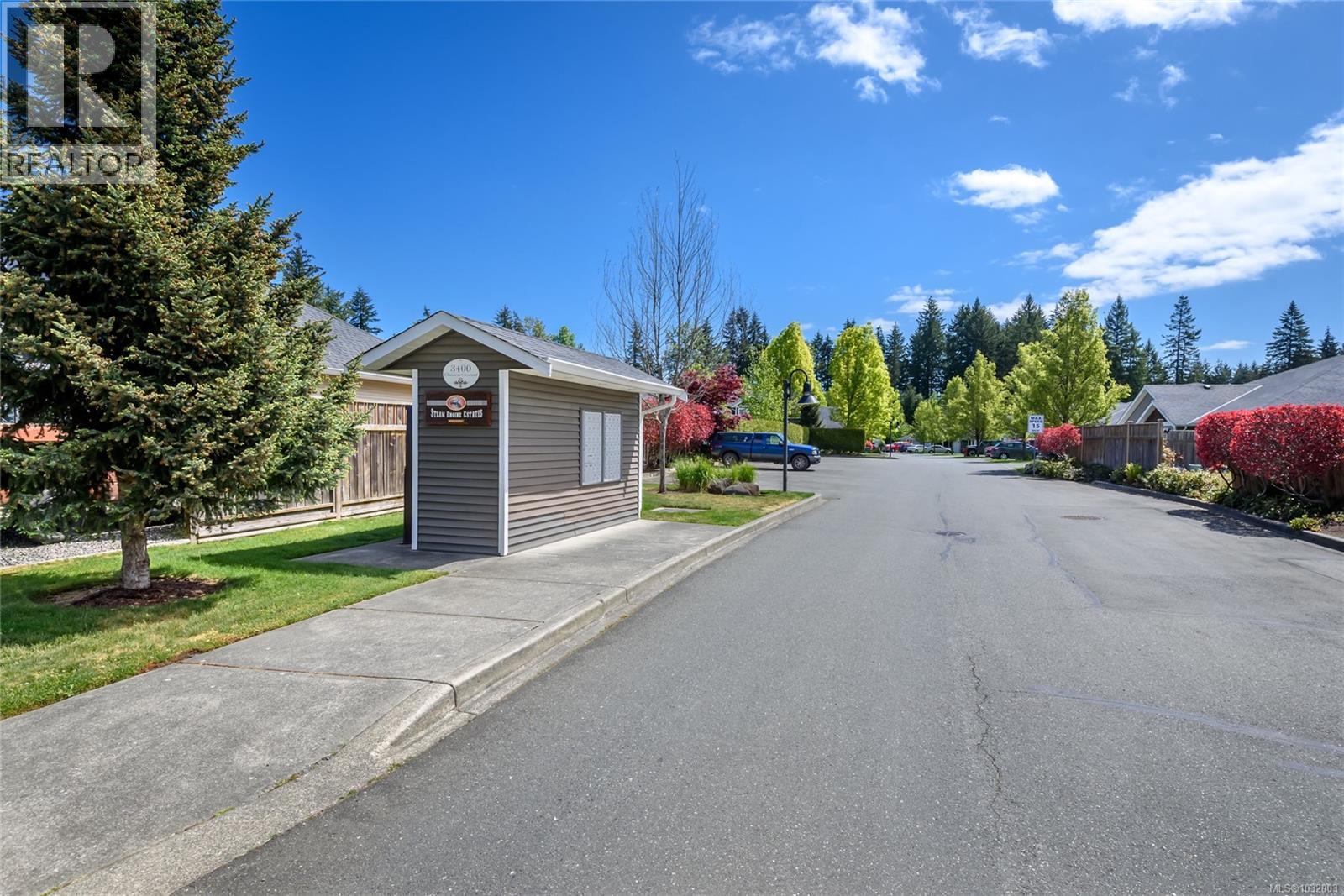 #8 3400 CONISTON CRES - 27