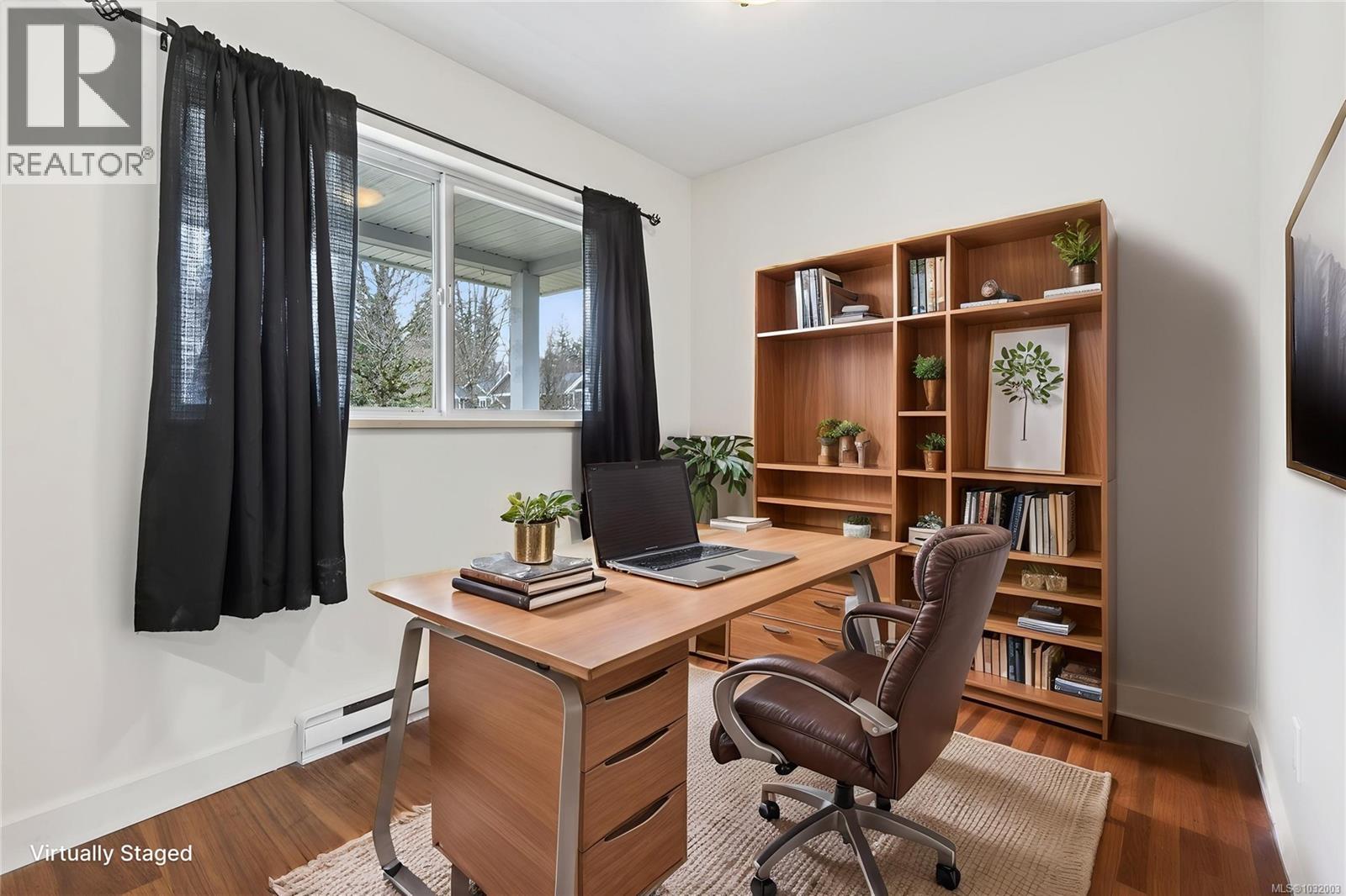 #8 3400 CONISTON CRES - 5