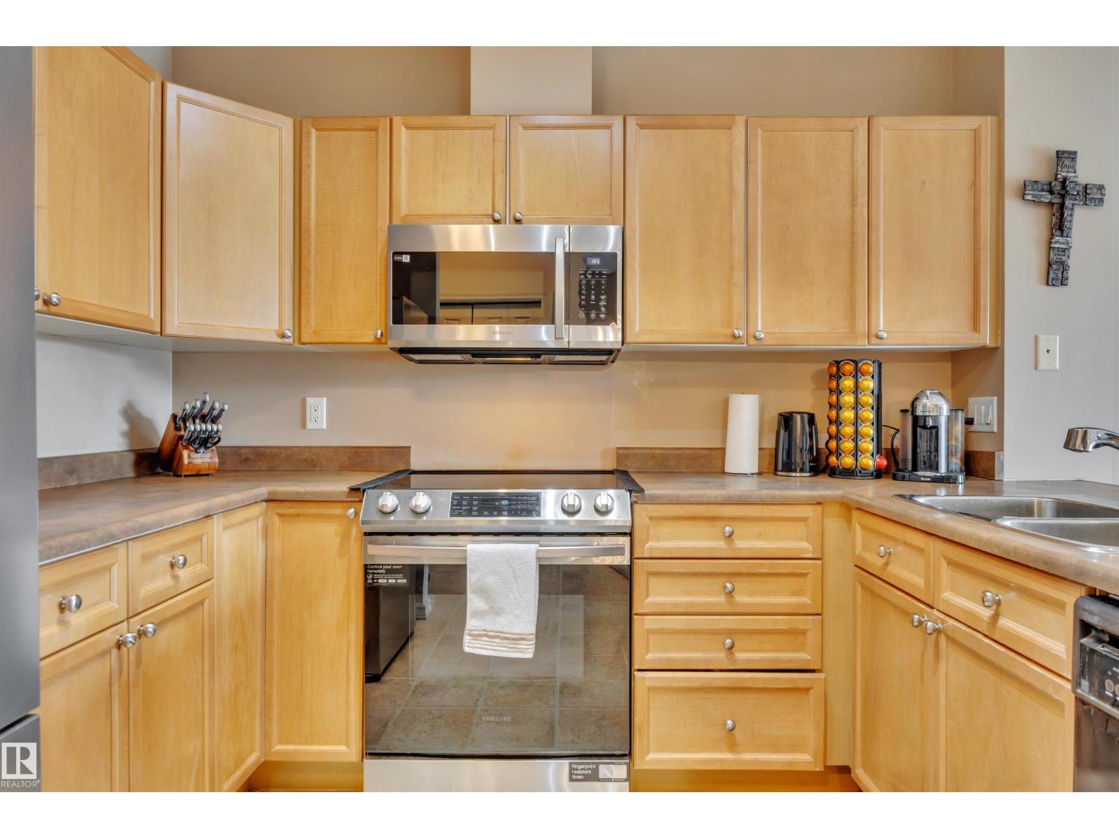 #211 226 MACEWAN RD SW - 11