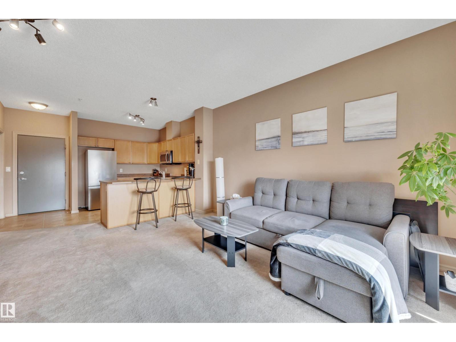 #211 226 MACEWAN RD SW - 17