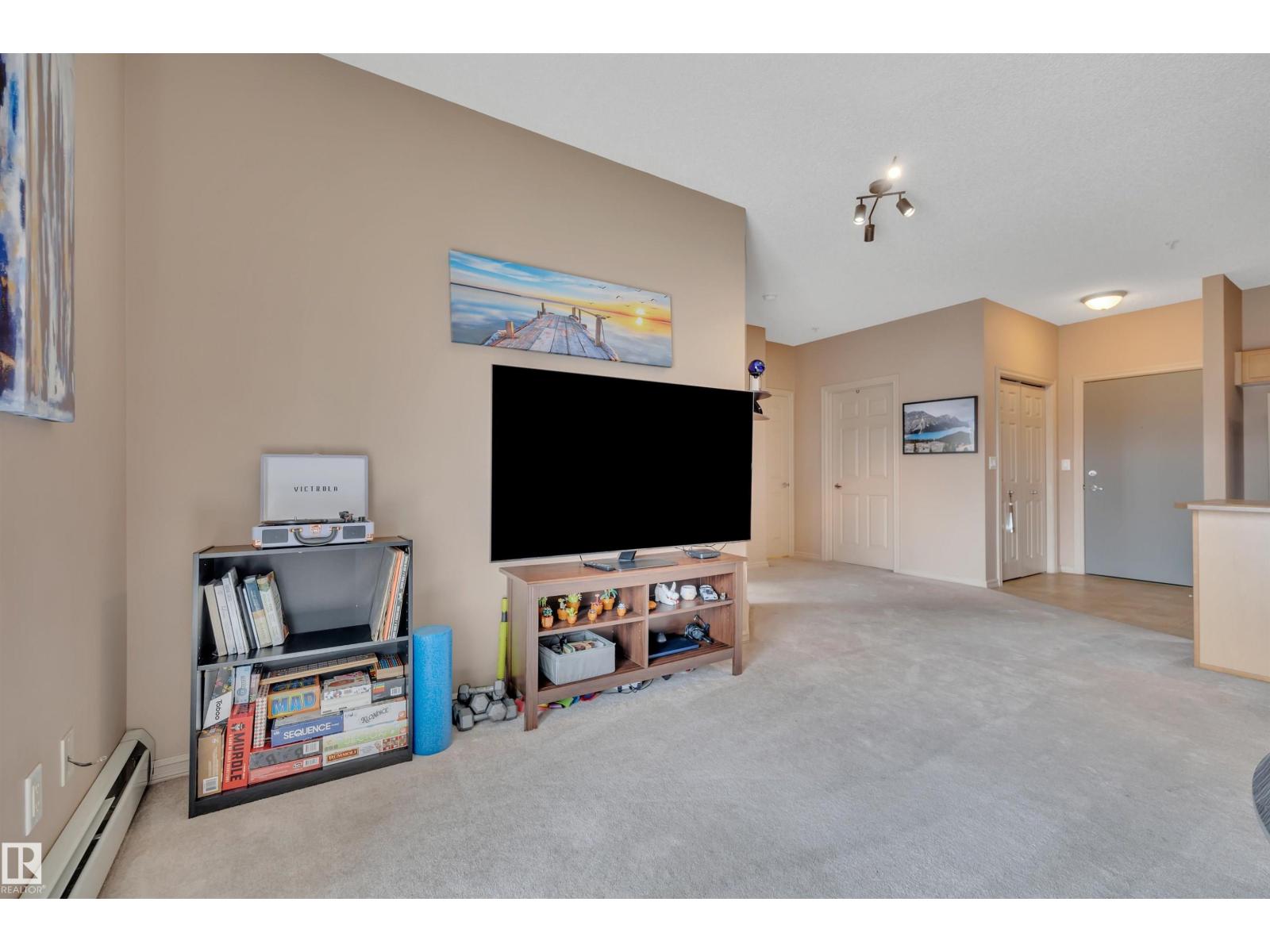 #211 226 MACEWAN RD SW - 19