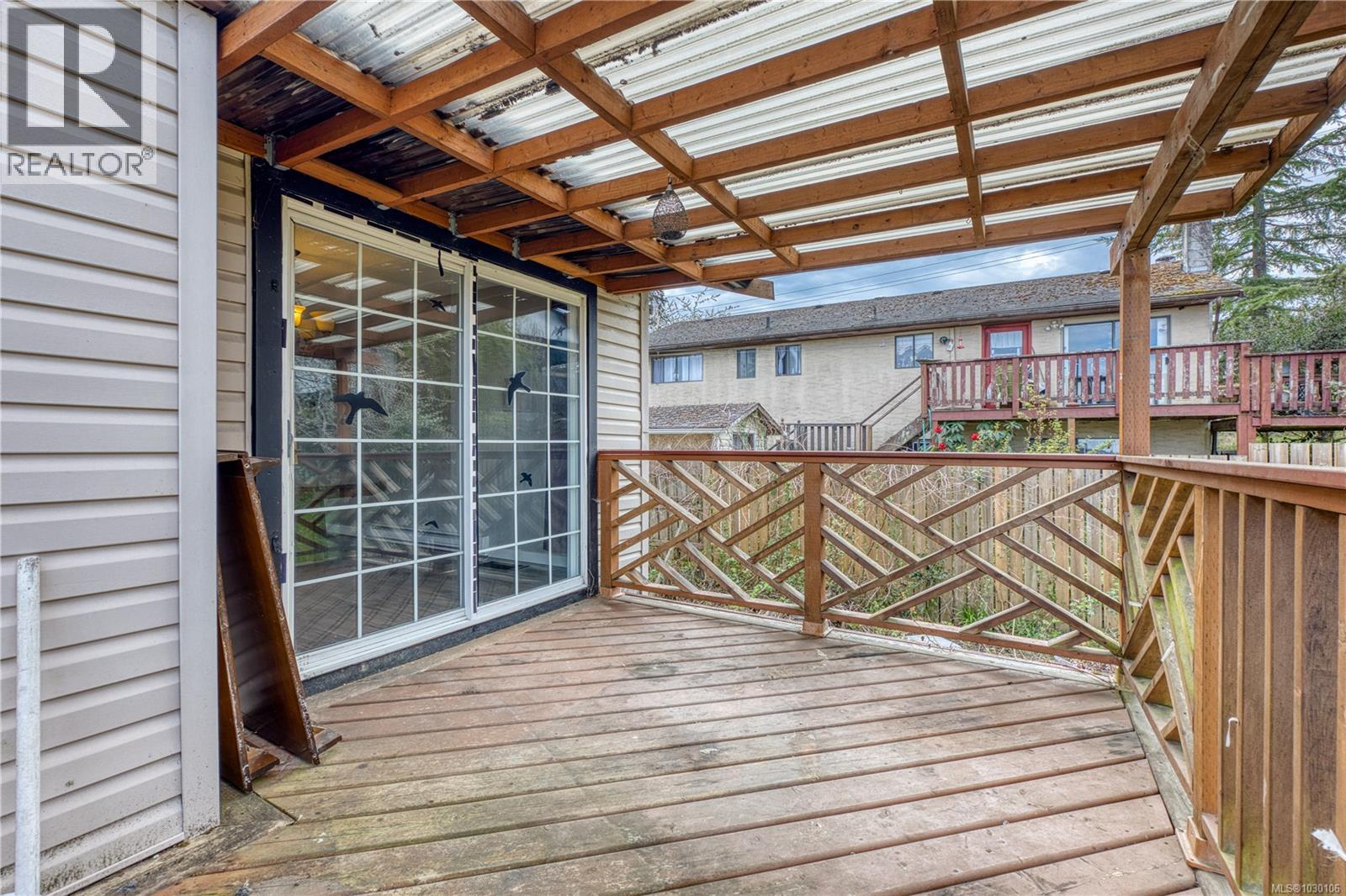 893 GEORGIA AVE - 28