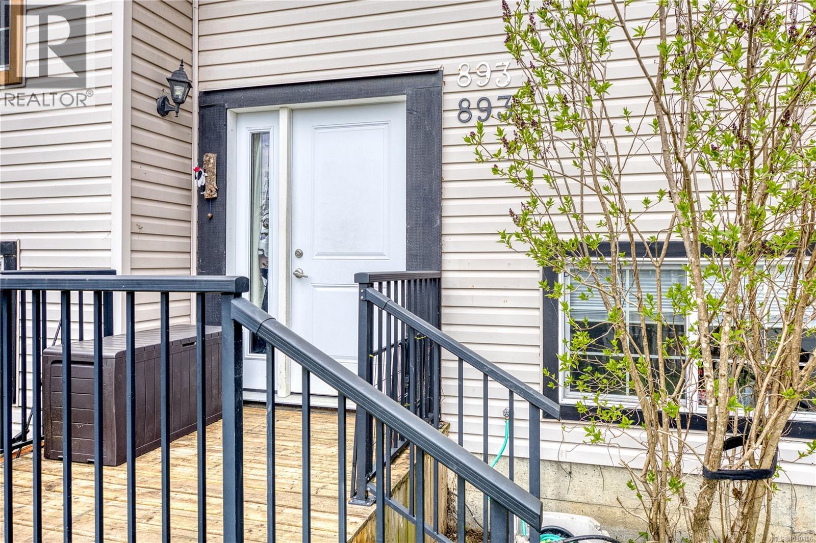 893 GEORGIA AVE - 32