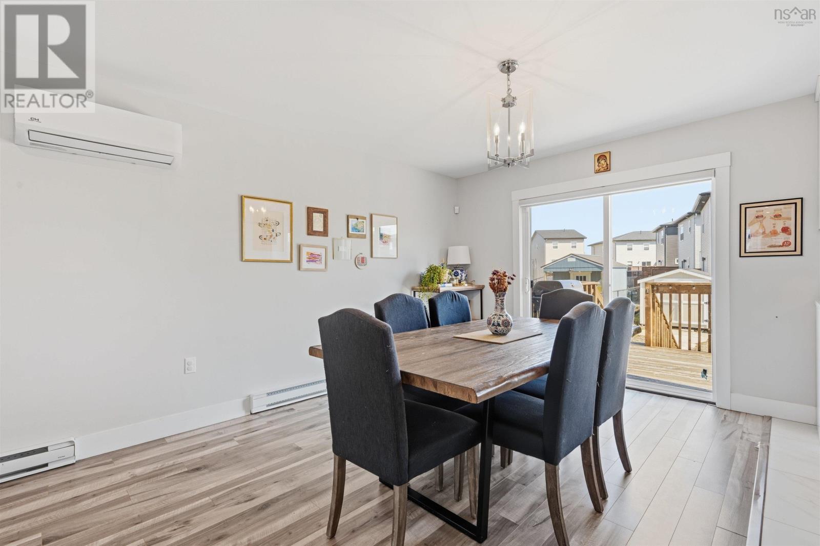 Property 12 of 50 of 122 Onyx Crescent