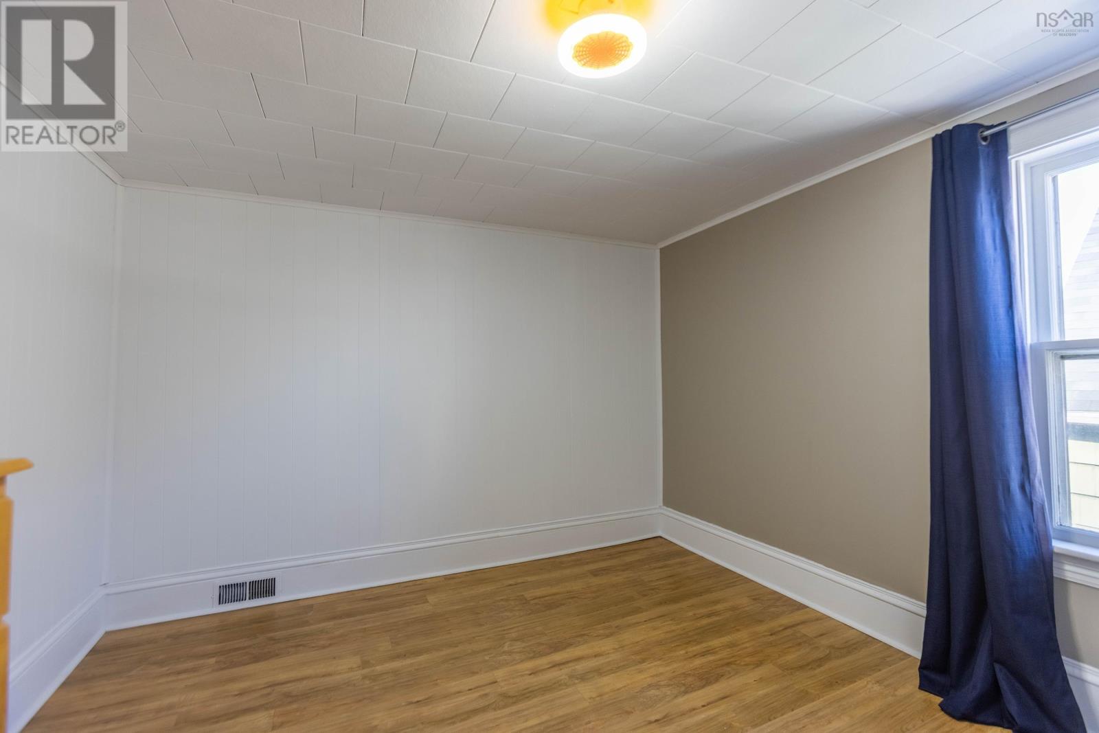 Property 24 of 39 of 103 Hickman Street