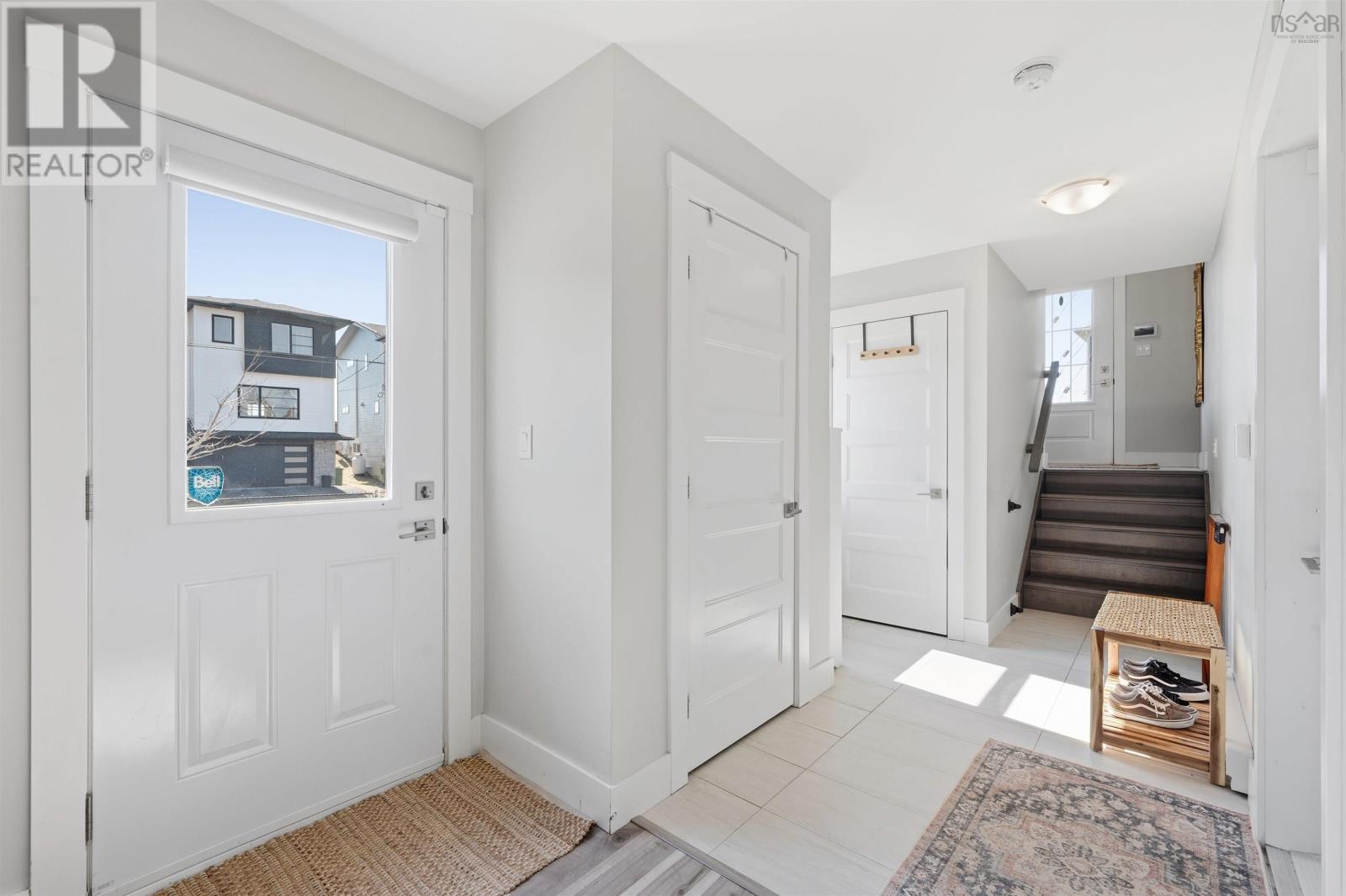 Property 36 of 50 of 122 Onyx Crescent