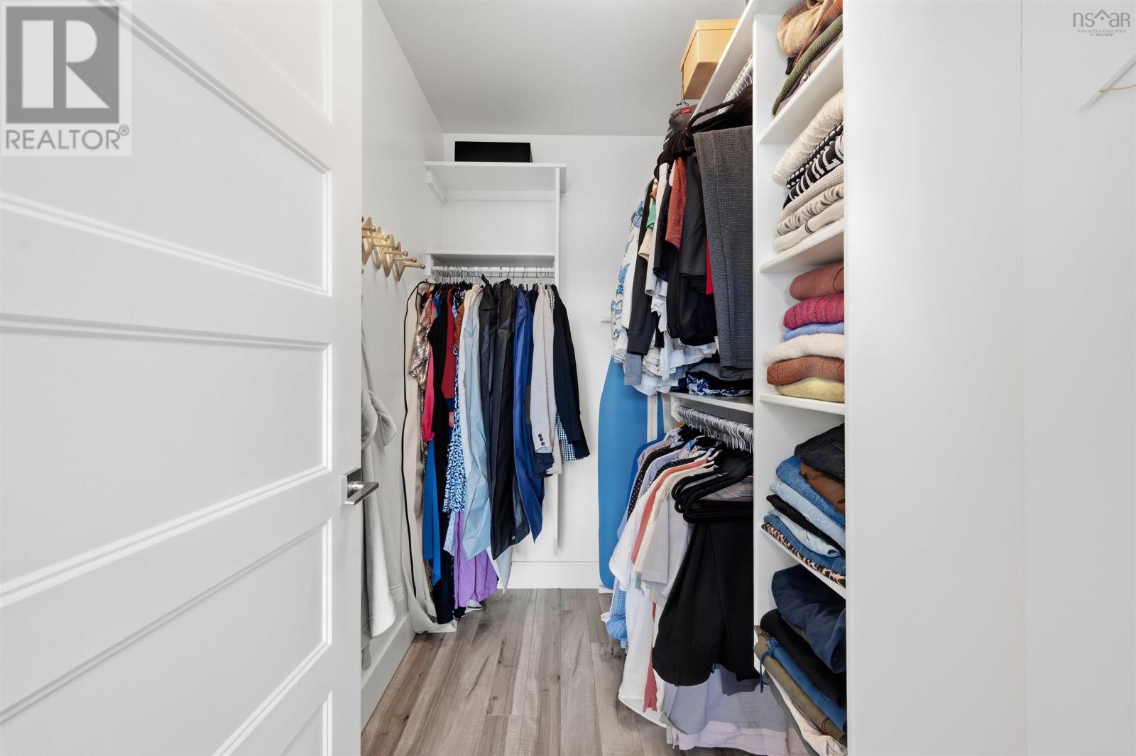 Property 29 of 50 of 122 Onyx Crescent