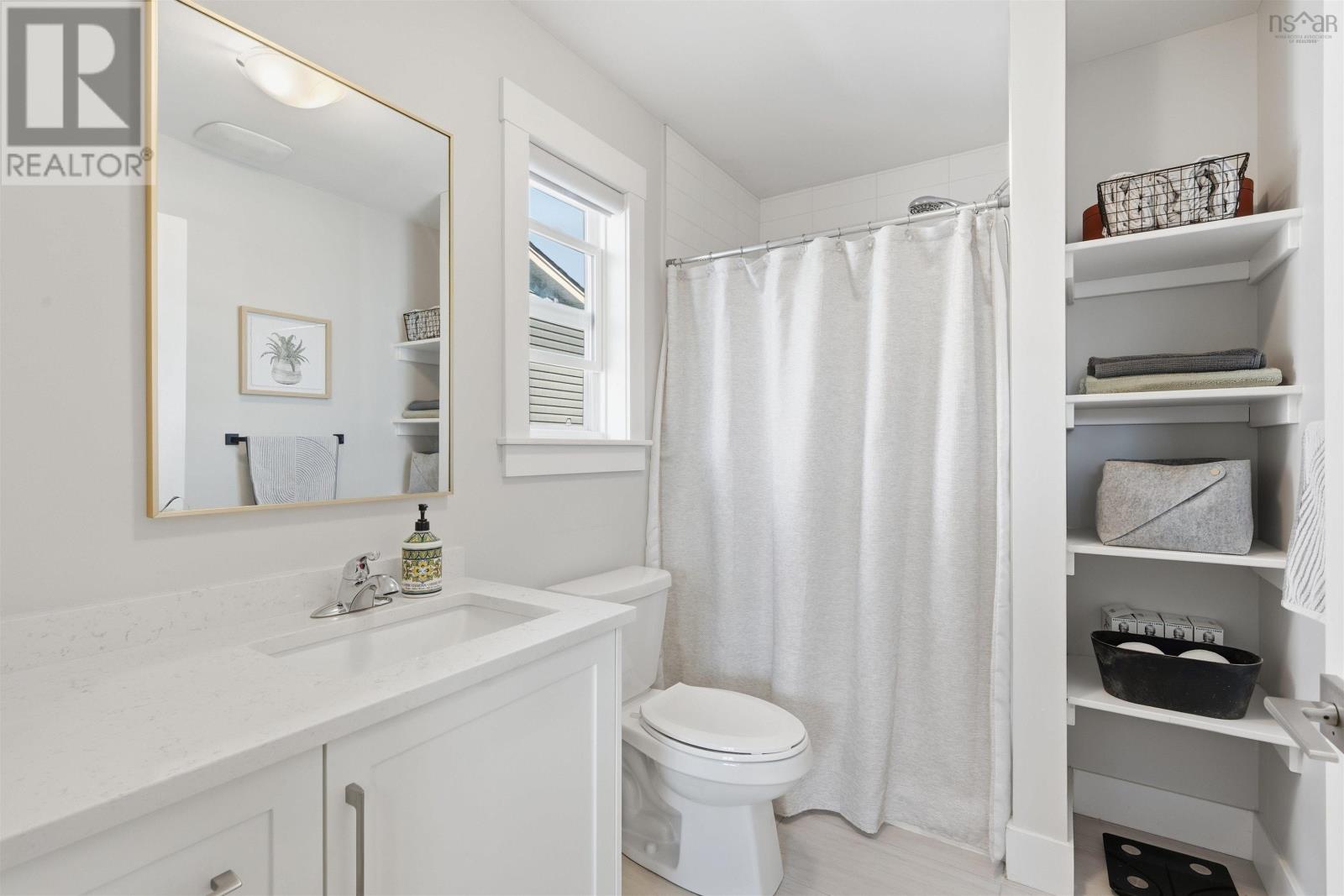 Property 30 of 50 of 122 Onyx Crescent