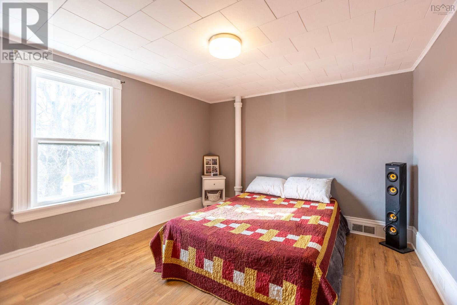 Property 26 of 39 of 103 Hickman Street