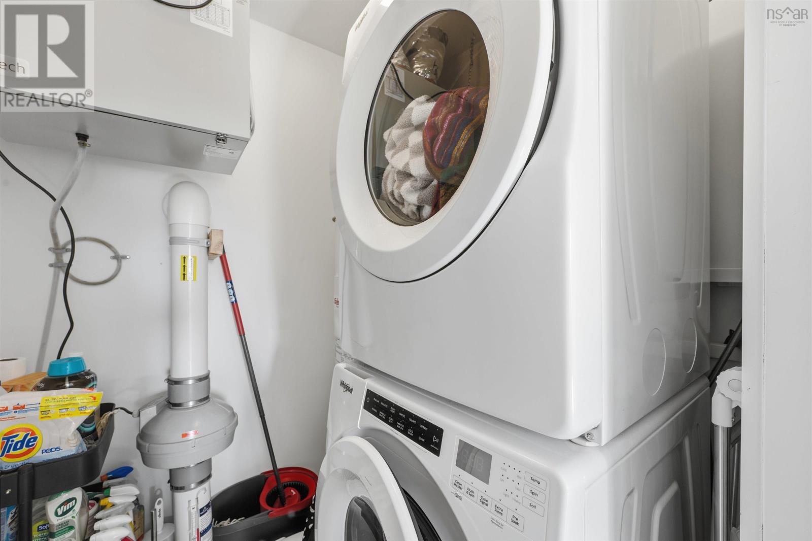 Property 34 of 50 of 122 Onyx Crescent