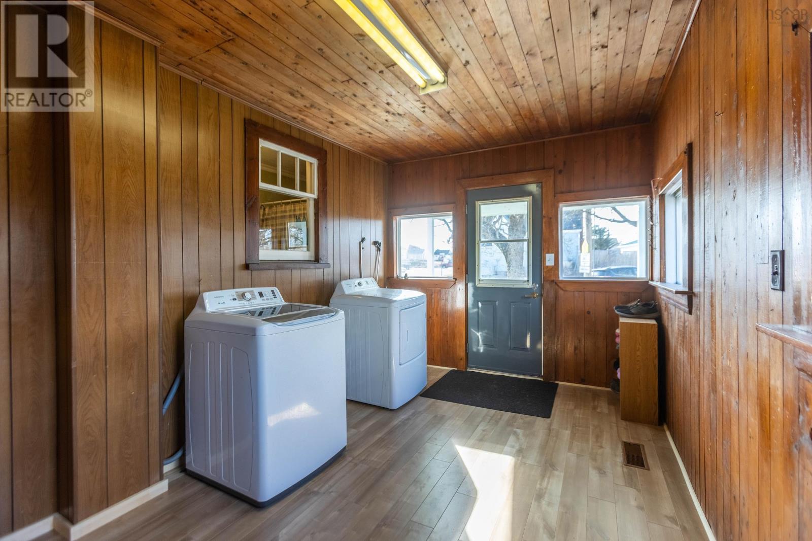 Property 7 of 39 of 103 Hickman Street