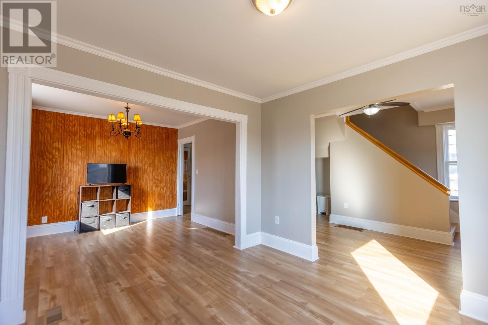 Property 14 of 39 of 103 Hickman Street