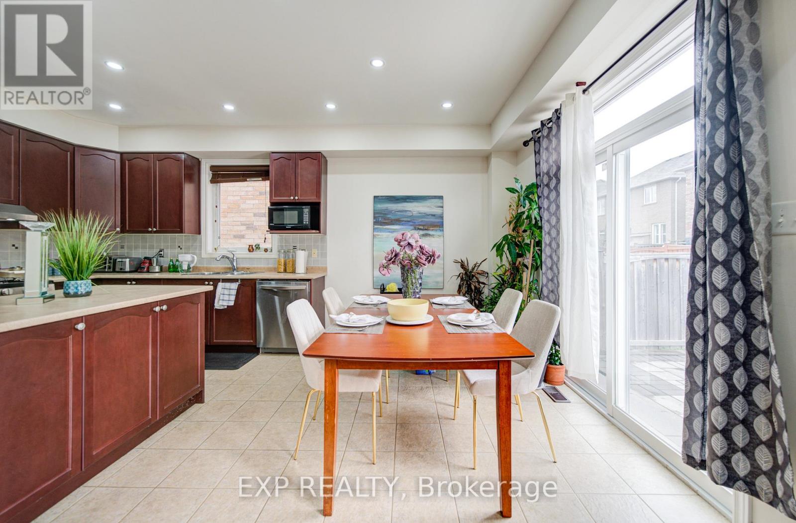 20 EVERETT STREET - 16