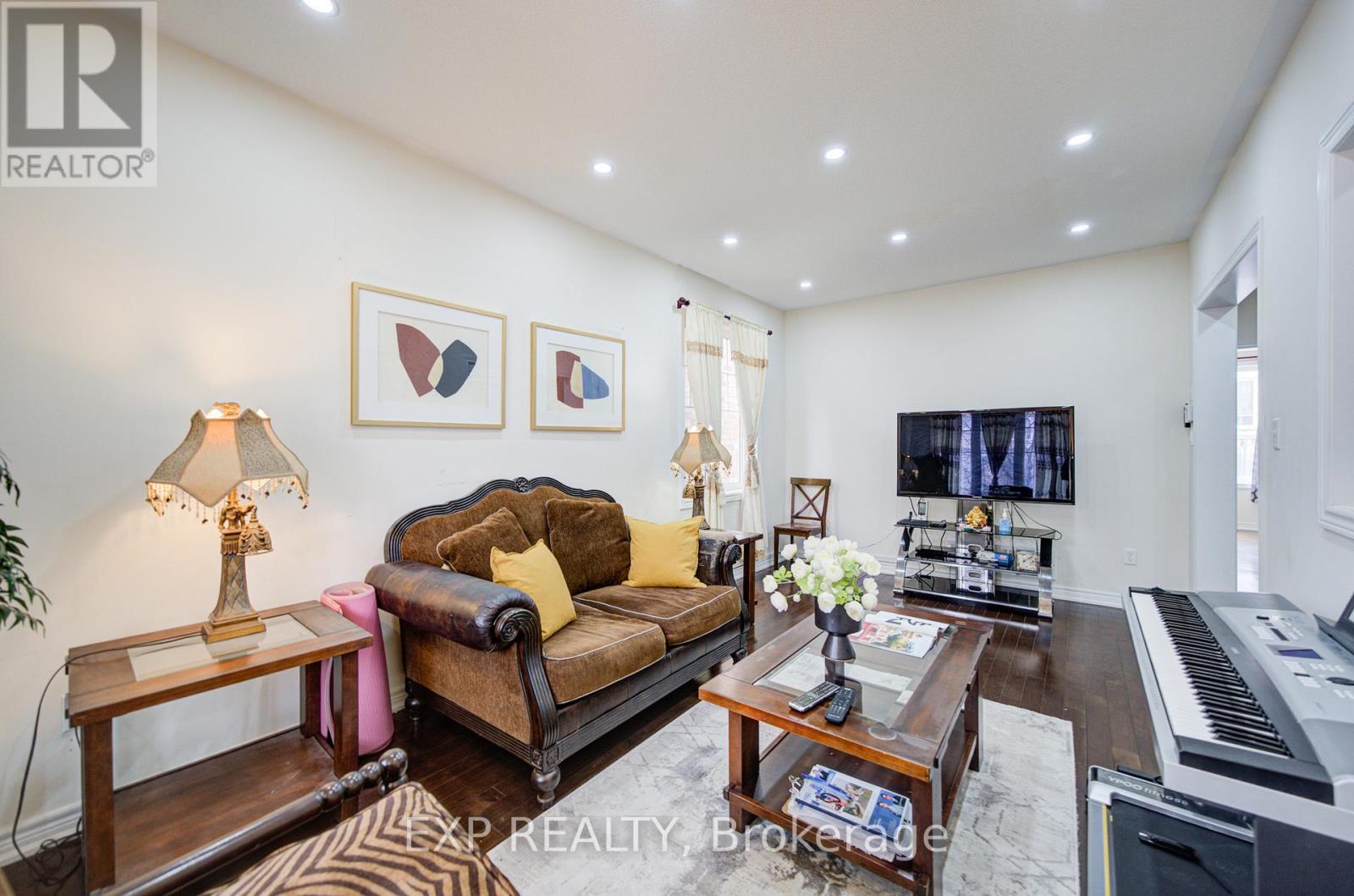 20 EVERETT STREET - 3