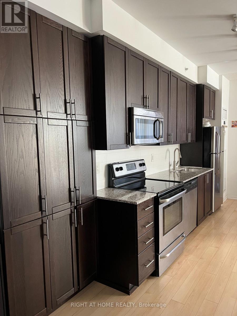 623 - 800 LAWRENCE AVENUE W