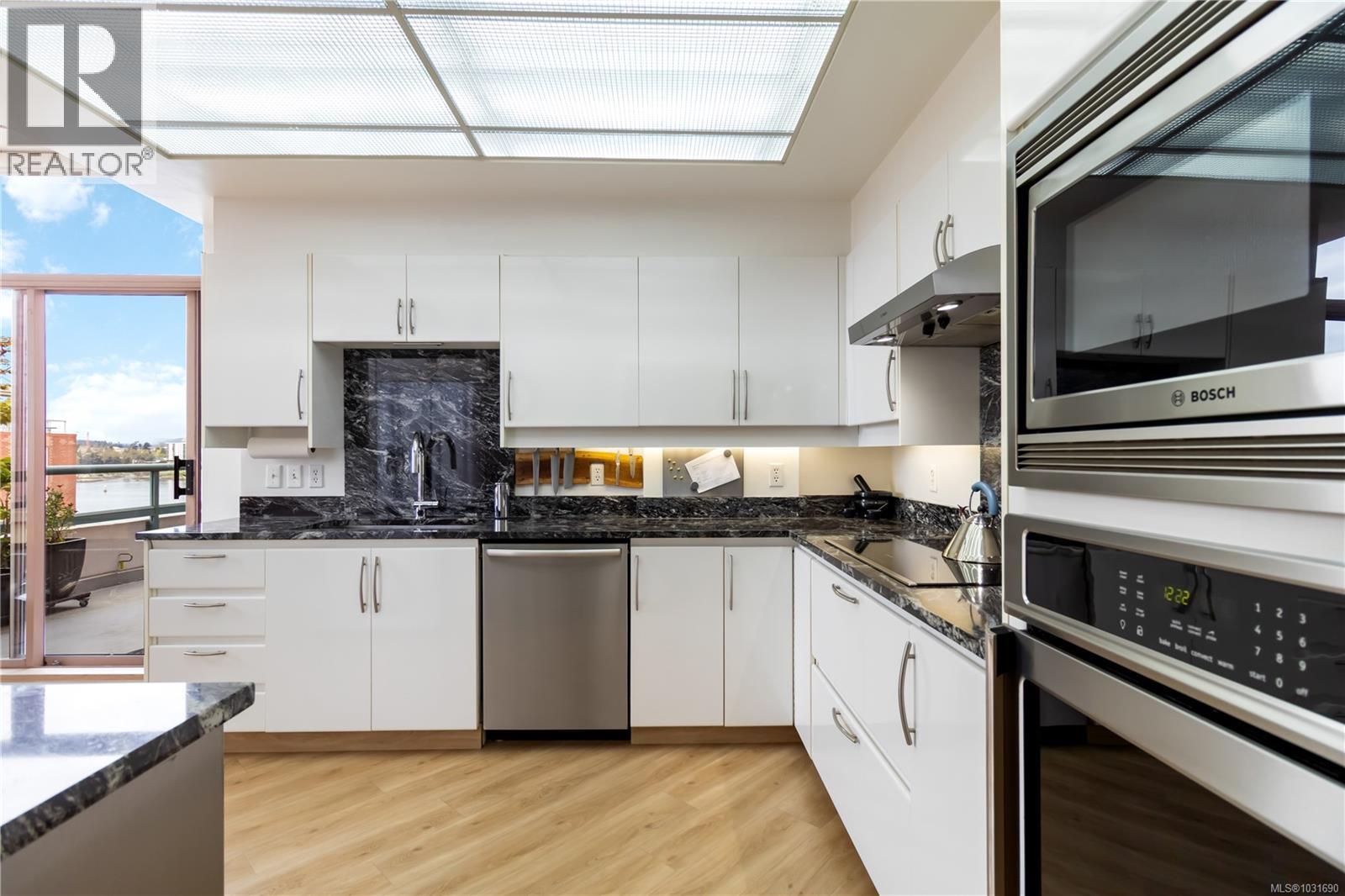 1000 630 Montreal Street, Victoria