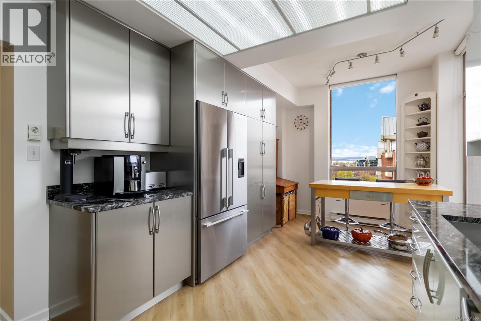 1000 630 Montreal Street, Victoria