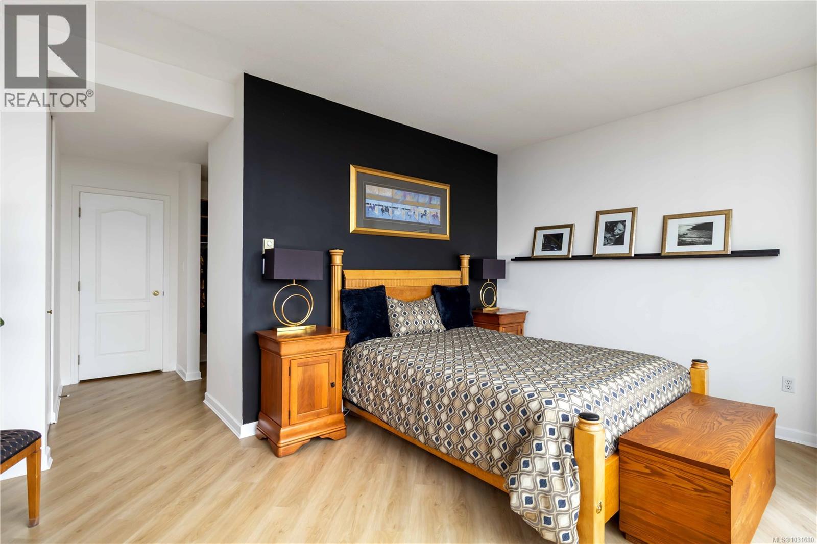 1000 630 Montreal Street, Victoria