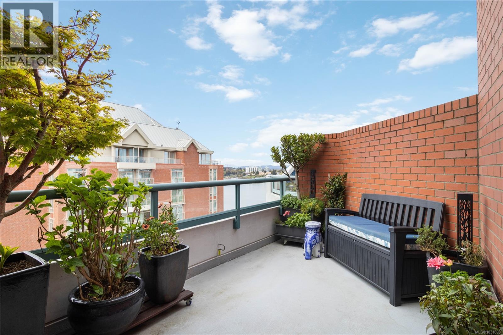 1000 630 Montreal Street, Victoria