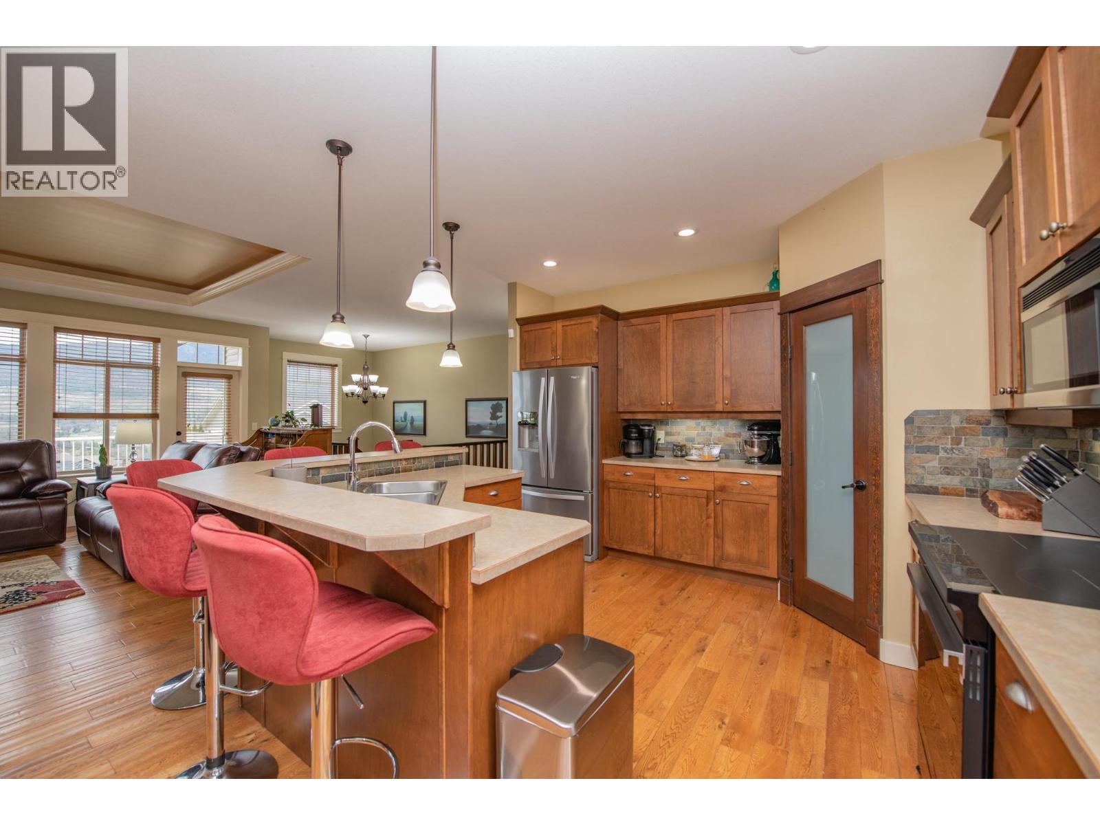 523 MIDDLETON WAY - 28